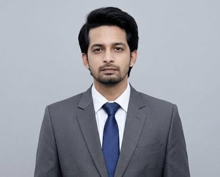 Hassam Ali Khan - Director of AI at Vesmir Code
